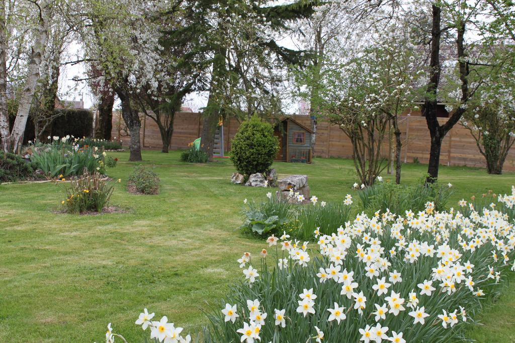 Les Logis Du Breuil Bed & Breakfast Marchéville Dış mekan fotoğraf