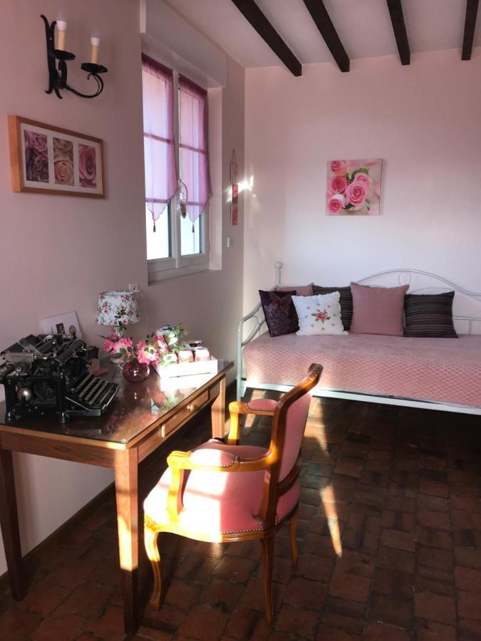 Les Logis Du Breuil Bed & Breakfast Marchéville Dış mekan fotoğraf